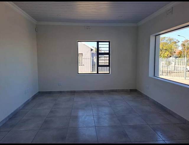 BUSINESS PROPERTY TO RENT IN GEORGE CENTRAL